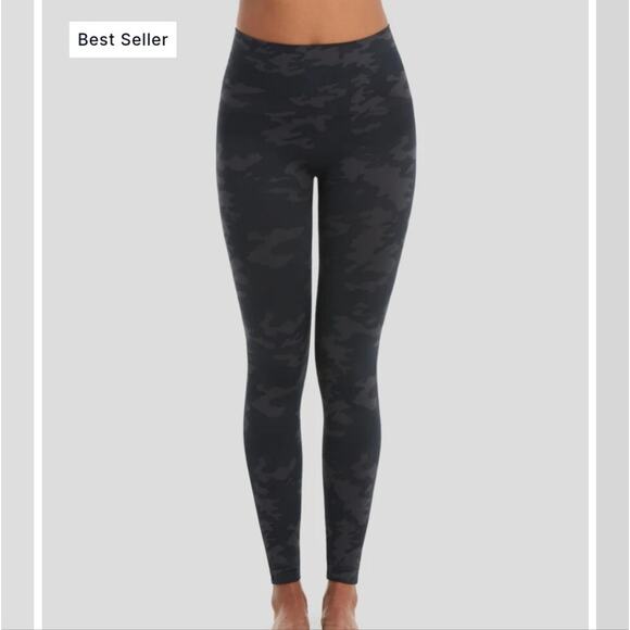 Spanx Look At Me Now Leggings Medium Camo Smoothing Seamless Shaping Seamless - Picture 1 of 9